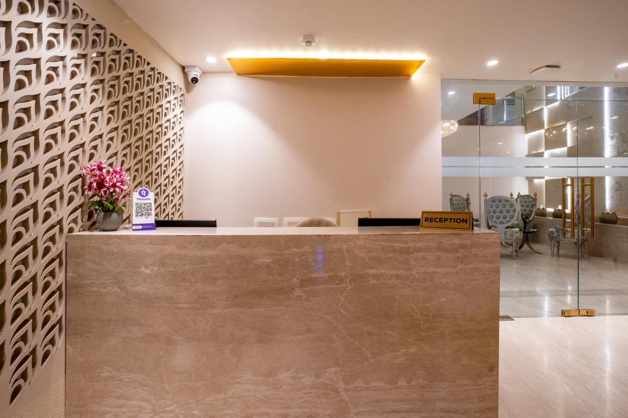 ניו דלהי Hotel Ginger Palace Delhi Airport מראה חיצוני תמונה