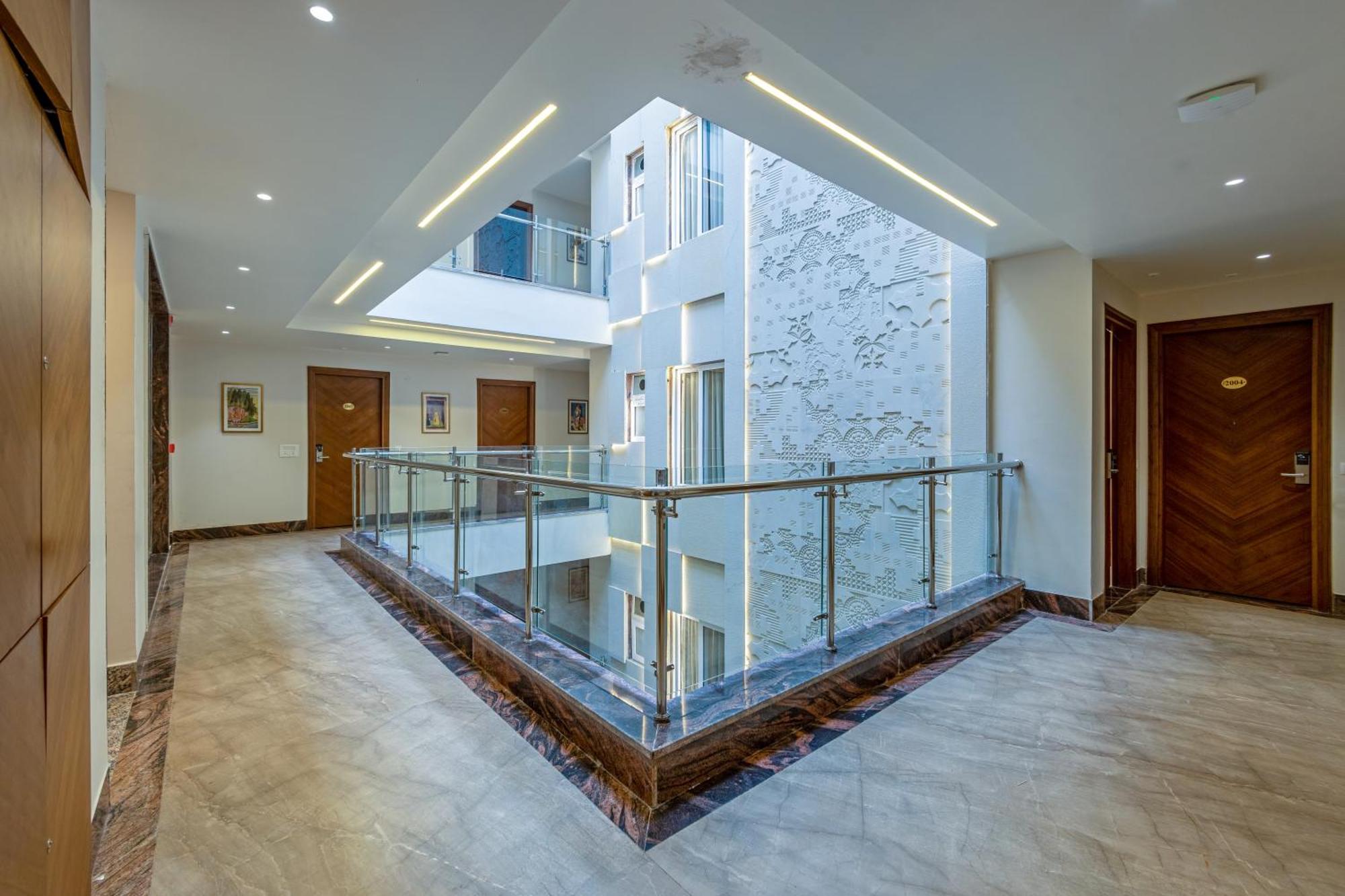 ניו דלהי Hotel Ginger Palace Delhi Airport מראה חיצוני תמונה